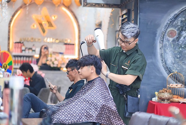 giới thiệu A Vòong Hair Salon