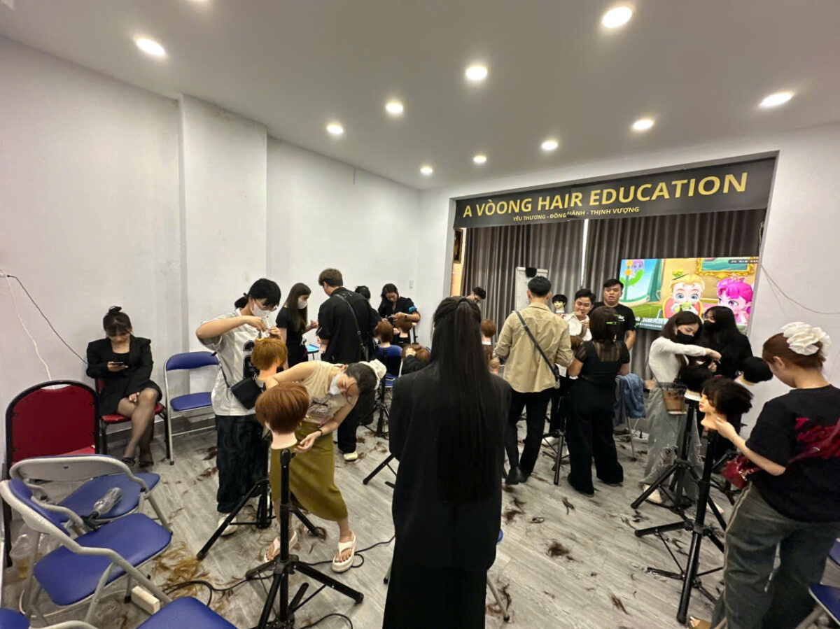 Học nghề tóc tại A Voòng