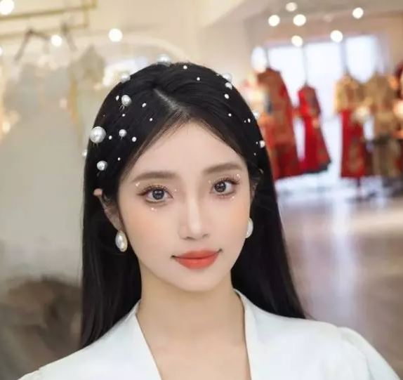 Tóc thẳng suôn mượt cho cô dâu