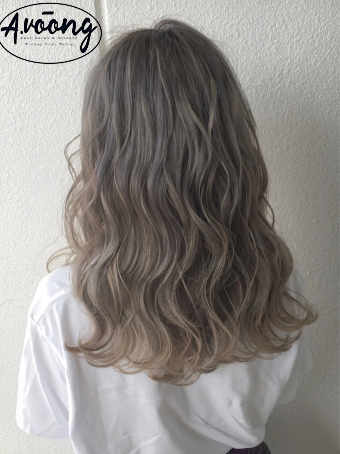 Bí Quyết Mái Tóc Đẹp Chuẩn Sao – Trải Nghiệm Dịch Vụ Tại Hair Salon A Vòong