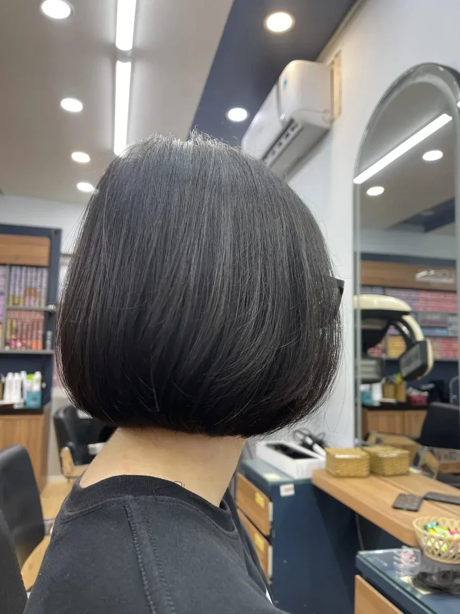 Dáng gáy tóc bob trong album Hair Salon Diễm Hồng