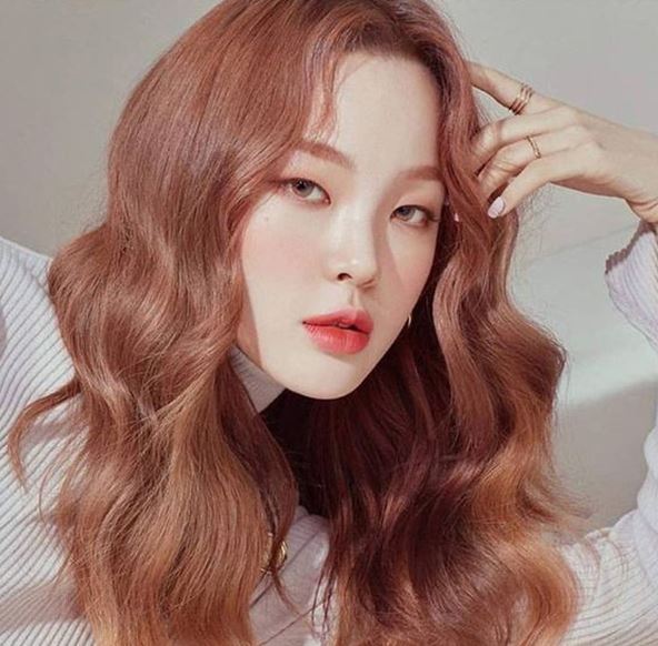 Tóc nhuộm màu nâu mật ong