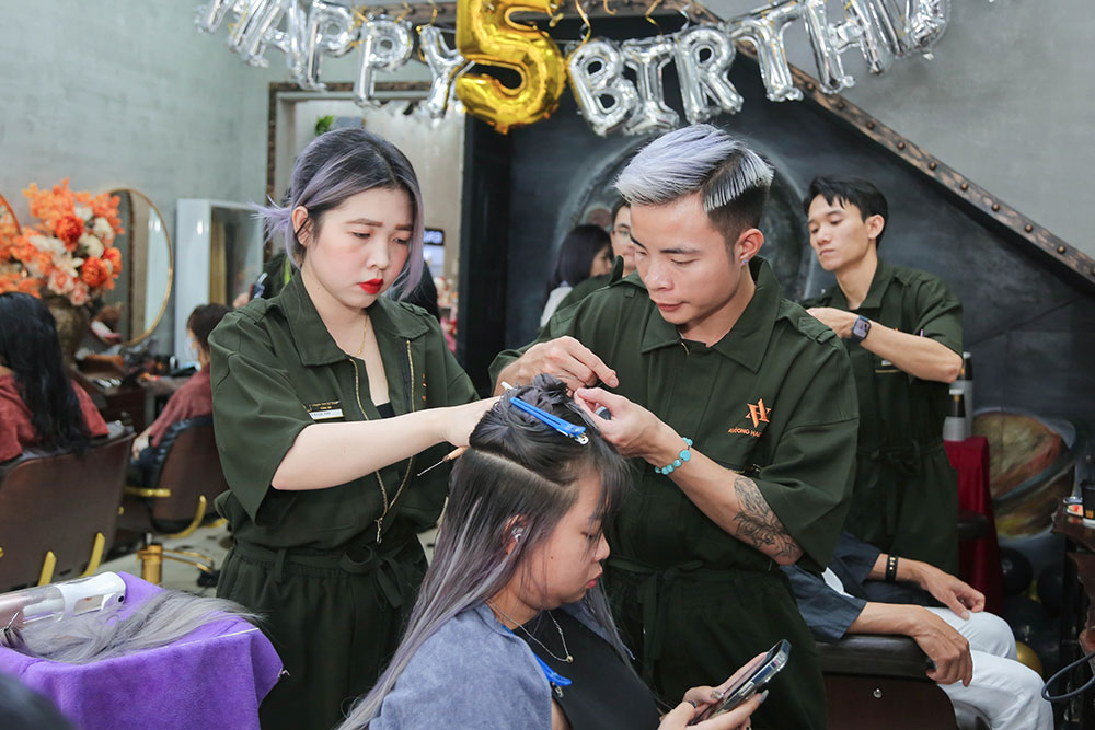 nối tóc tại a voòng hair salon