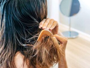 chăm sóc tóc mùa hè